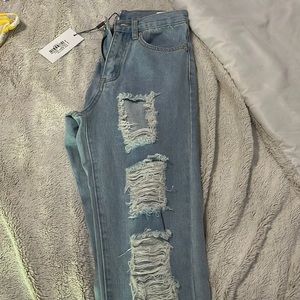 Princess polly jeans. size 2 with tags.